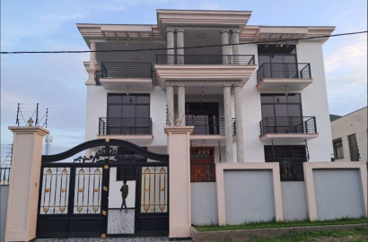 🏡 Elegant G+2 Home for Sale in Ayat – Prime Residential Location!