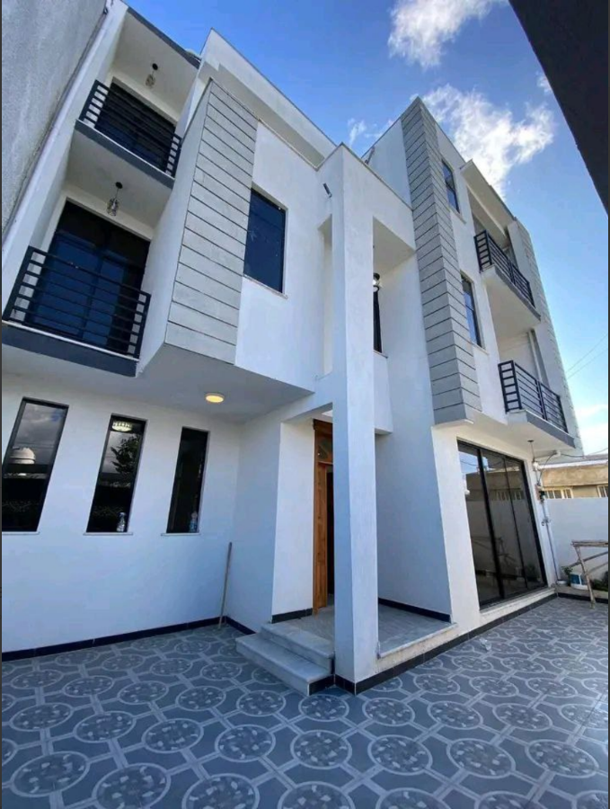 G+2 Home for Sale in CMC – Prime Location & Great Value!
