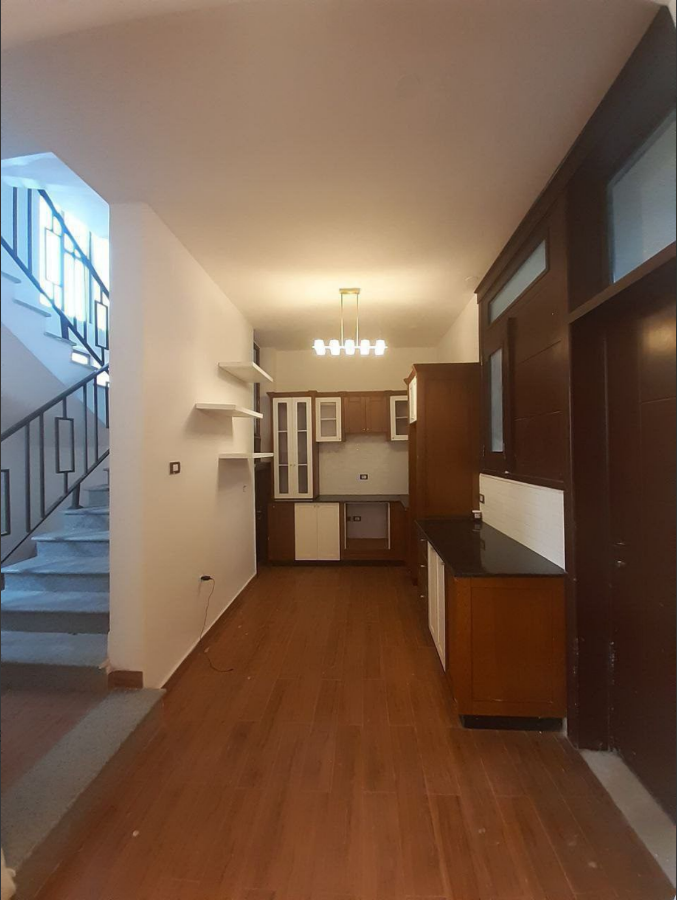 🏡 Urgent House Sale – Spacious Home in Semit!