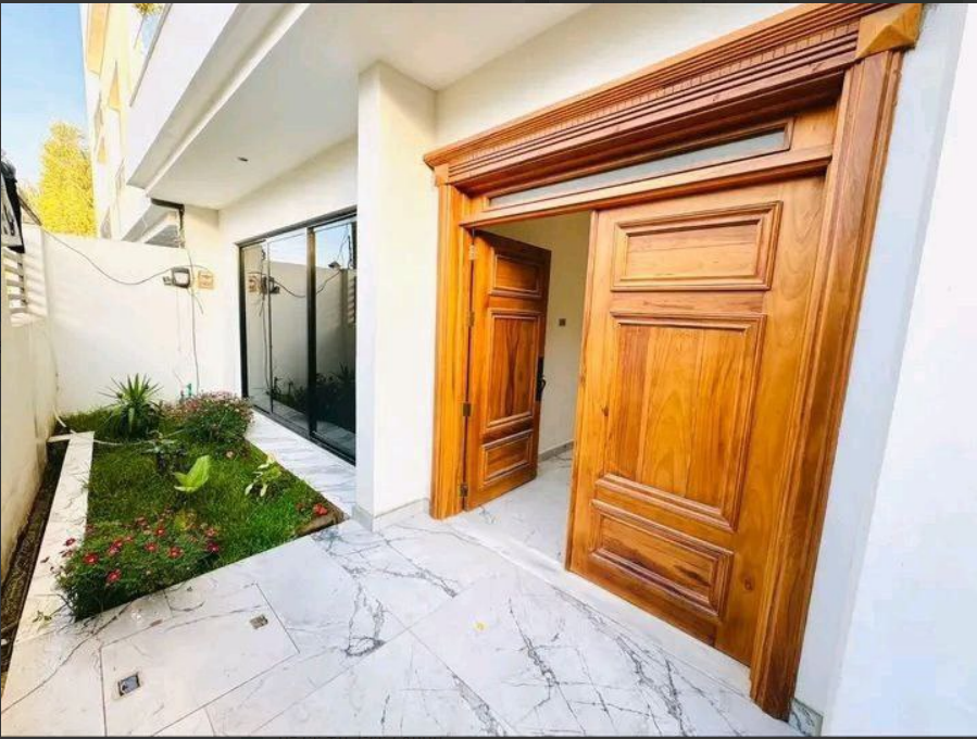 🏡 Elegant G+3 Home for Sale – Semit Washington Area 🏡