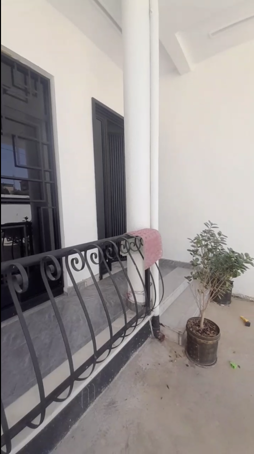 Luxury 250sqm Villa for Sale in Semit