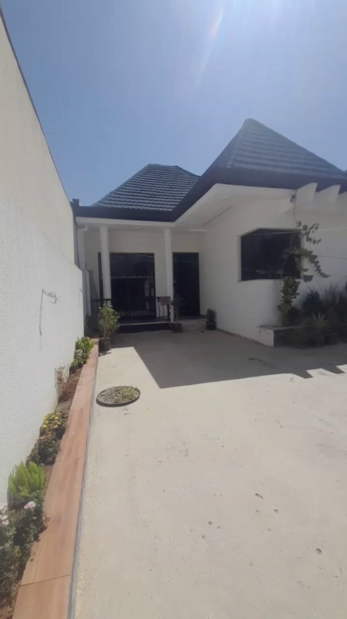 Luxury 250sqm Villa for Sale in Semit